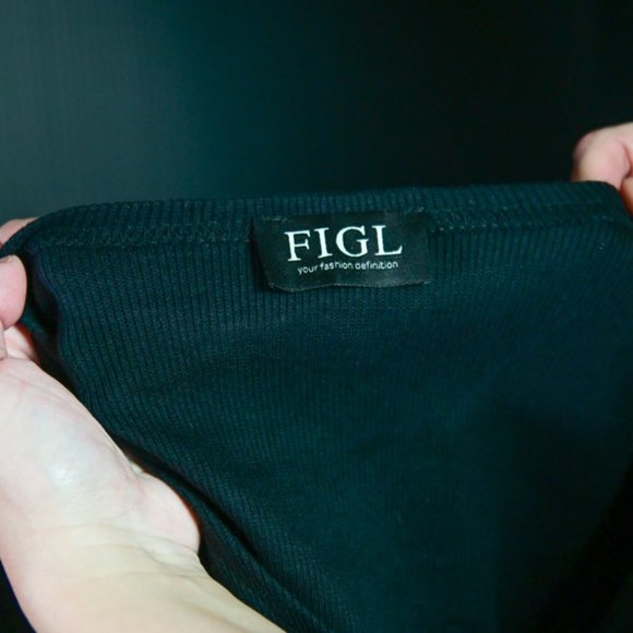 FIGL Long Sleeved Crop Top size Small - Picture 4 of 9